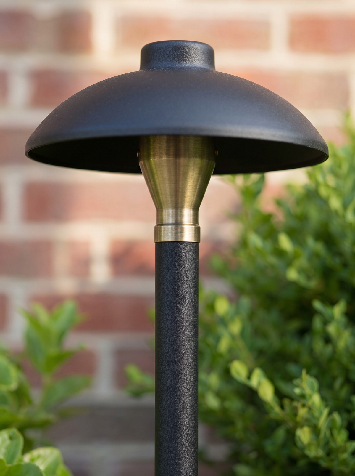 Mushroom Cap Garden Path Light - detail