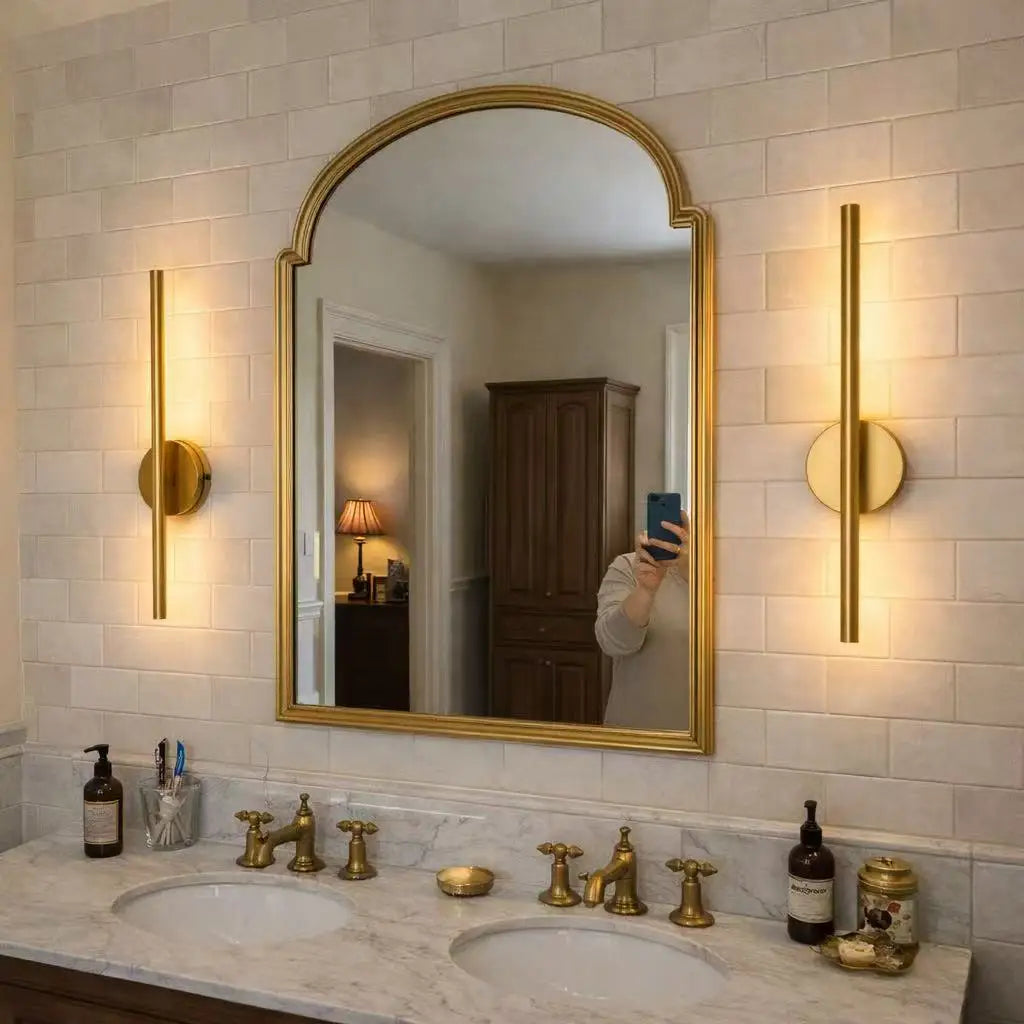 Magnet Cordless Wall Light
