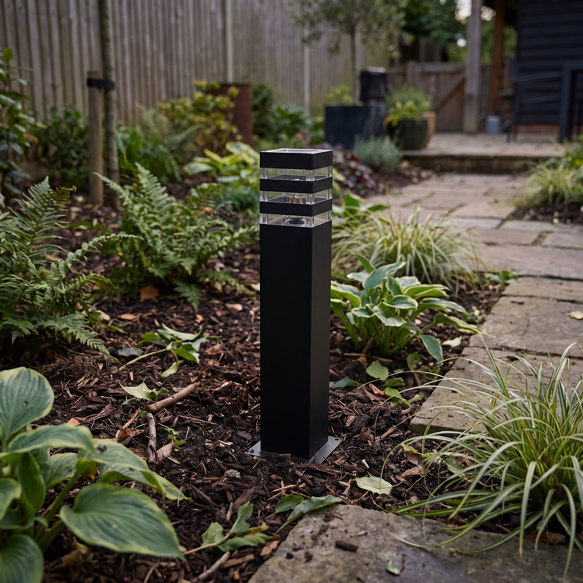 Outdoor light in use - alternate view