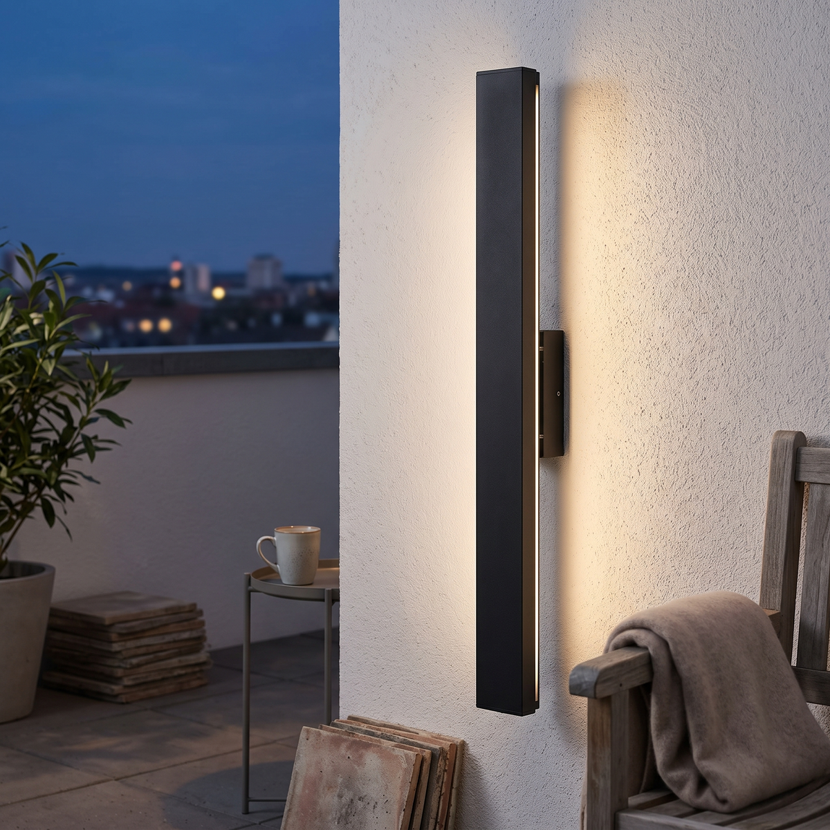 Outdoor light in use - lifestyle